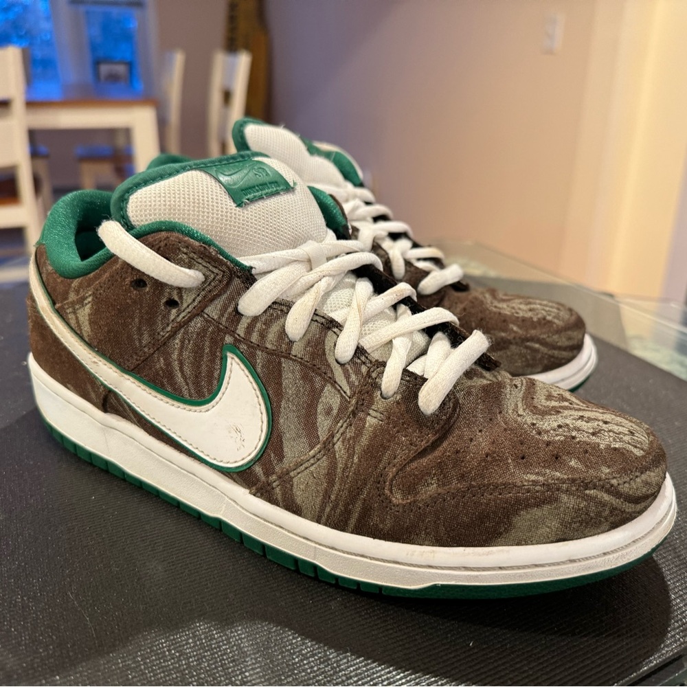 Nike SB “Starbucks mocha” dunk low size 10